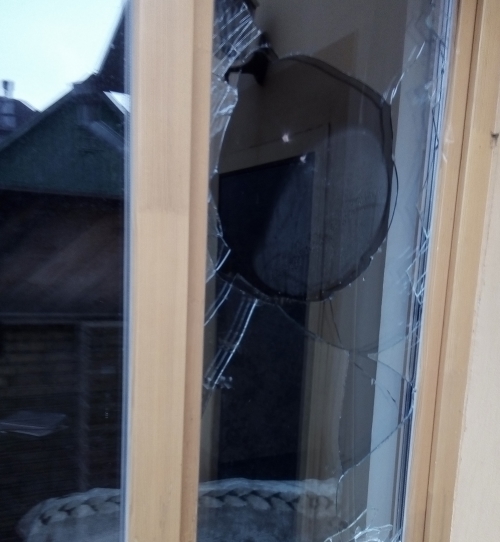 Замена стеклопакета в деревянном окне